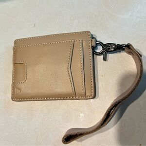 Excellent condition Andar Denner wallet in a light pink with gunmetal hardware